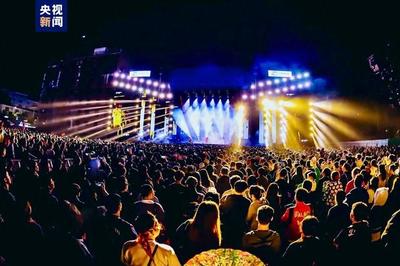 广州演艺市场强势复苏，前三季度票房收入近50亿元